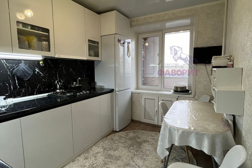 Продаётся 3-комнатная квартира, 59.4 м²
