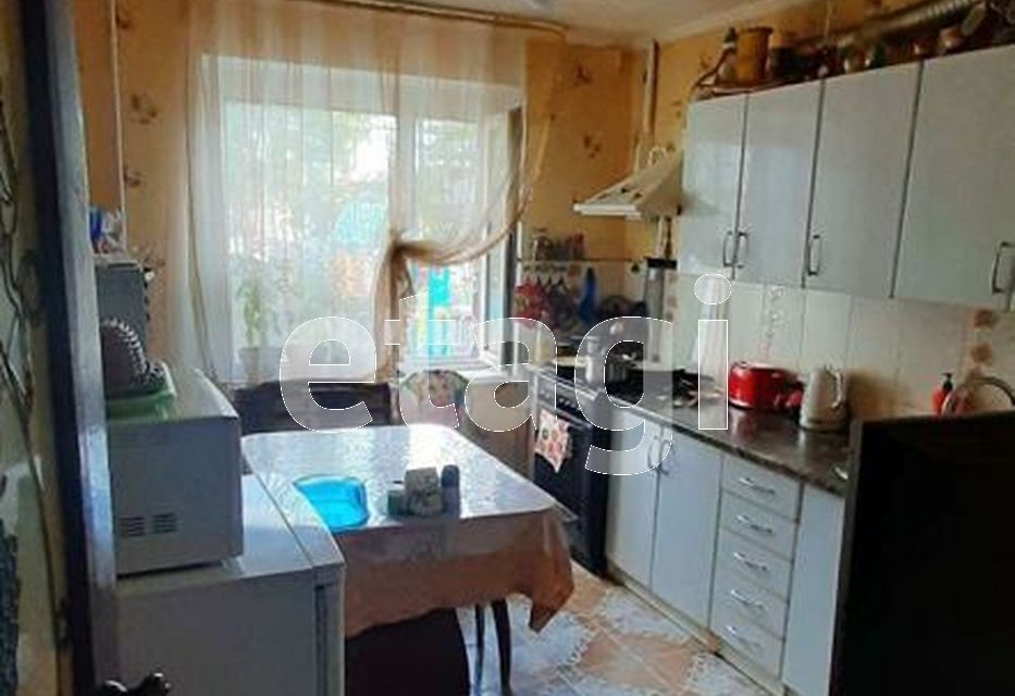 Продаётся 3-комнатная квартира, 63.2 м²