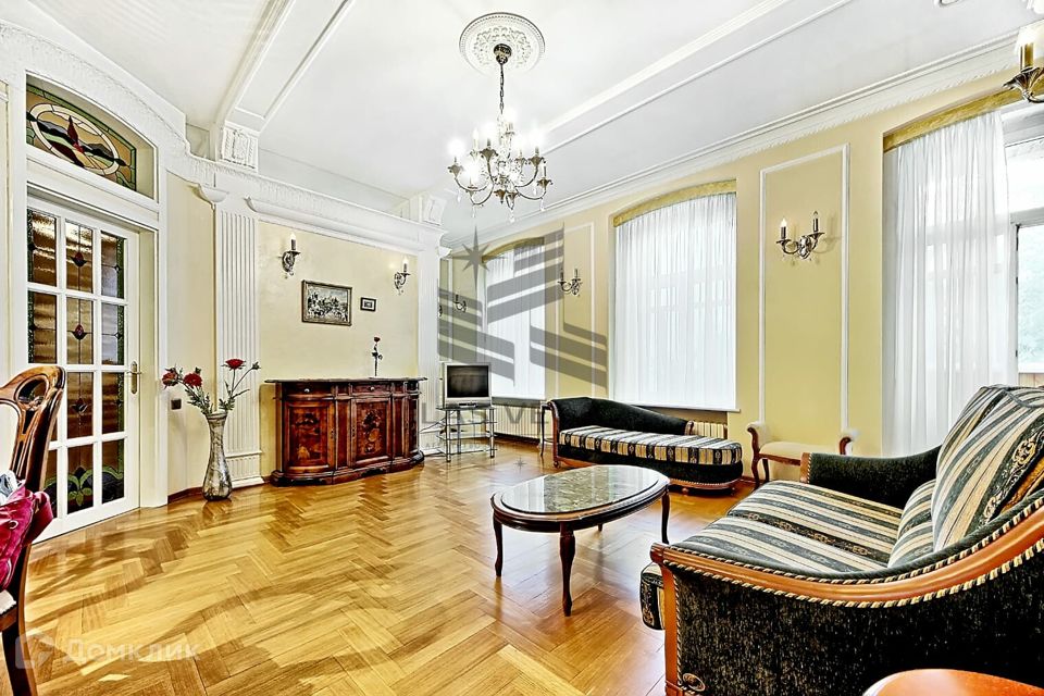 Сдаётся 4-комнатная квартира, 110 м²