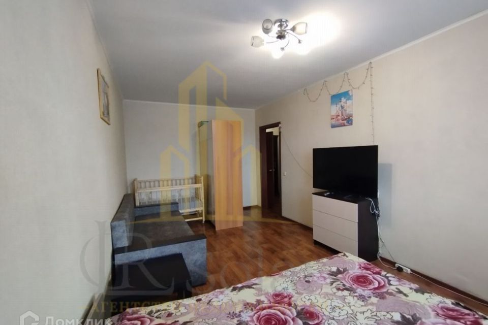 Продаётся 1-комнатная квартира, 37.9 м²