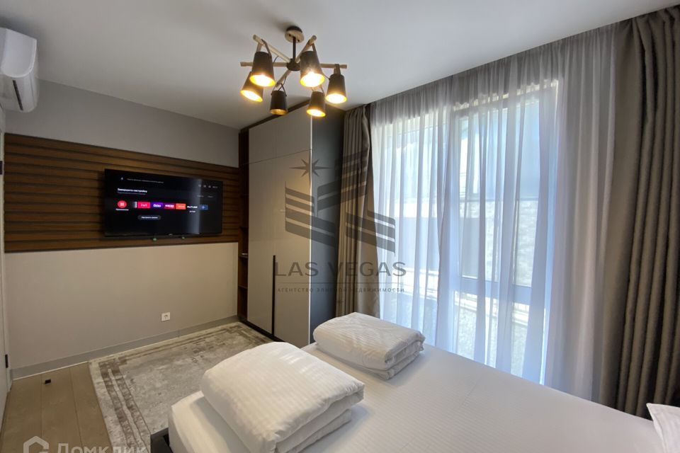 Сдаётся 6-комнатная квартира, 250 м²