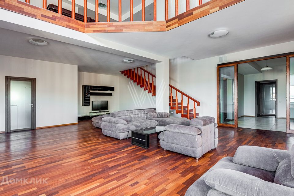 Сдаётся 6-комнатная квартира, 381 м²