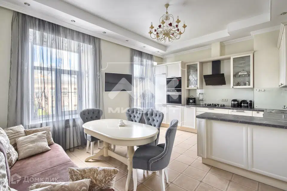 Продаётся 3-комнатная квартира, 109.1 м²