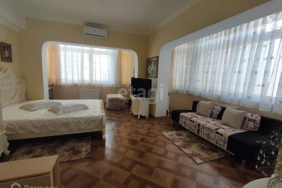 Сдаётся 1-комнатная квартира, 50 м²