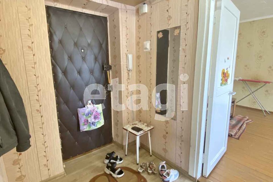 Продаётся 3-комнатная квартира, 58.3 м²