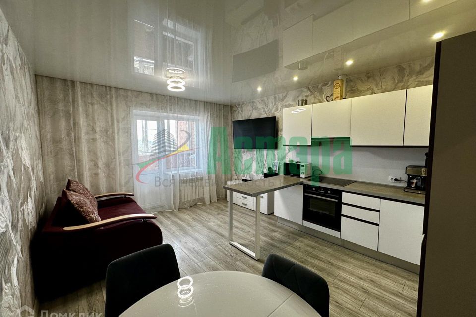 Продаётся 3-комнатная квартира, 66.1 м²