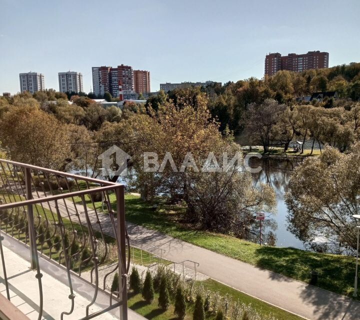 Продаётся 5-комнатная квартира, 169 м²