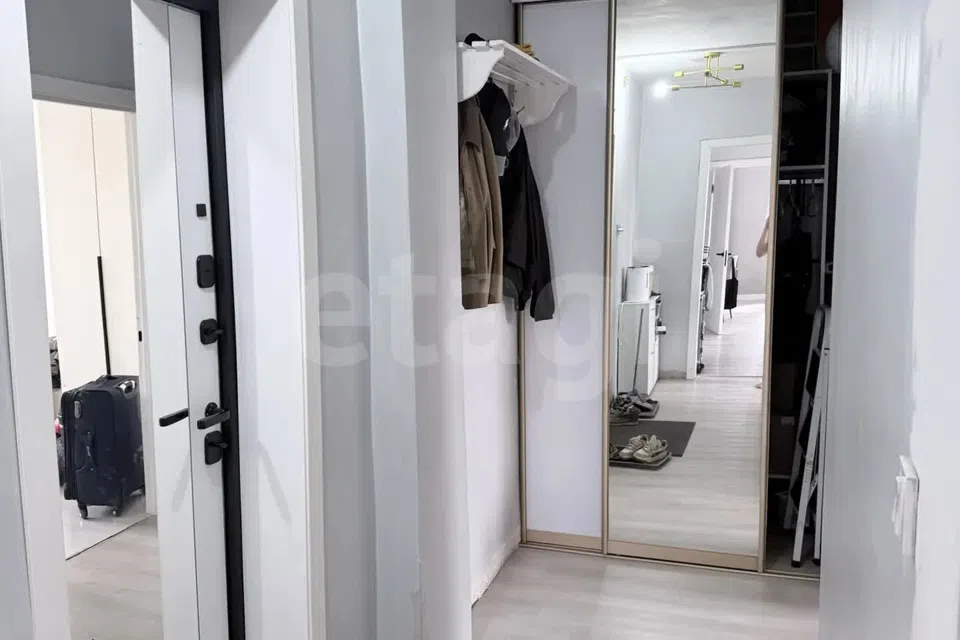 Продаётся 4-комнатная квартира, 65.7 м²