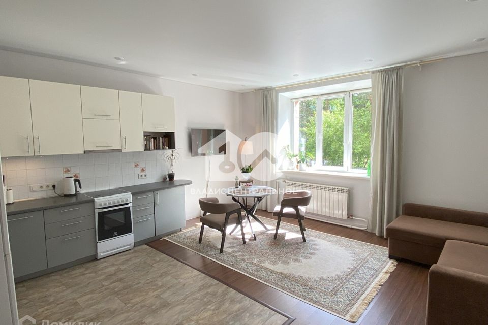 Продаётся 2-комнатная квартира, 58.5 м²
