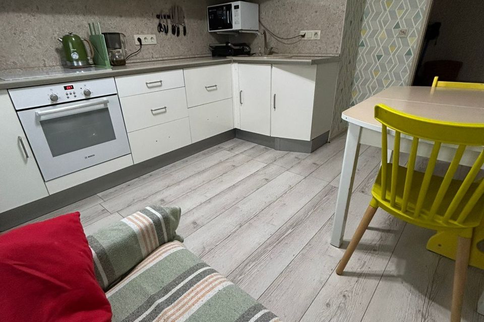 Продаётся 2-комнатная квартира, 62.2 м²