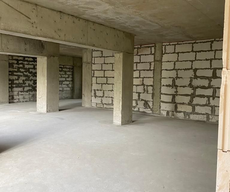 Продаётся 4-комнатная квартира, 129 м²