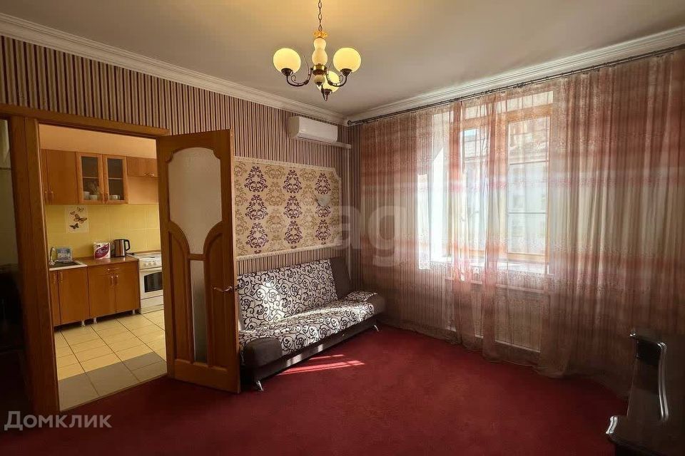 Сдаётся 2-комнатная квартира, 58 м²