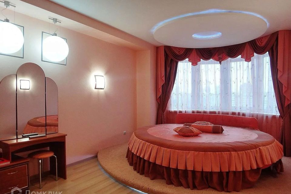 Продаётся 4-комнатная квартира, 105 м²