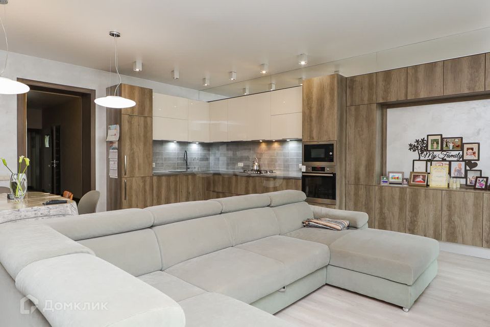 Продаётся 2-комнатная квартира, 114.2 м²