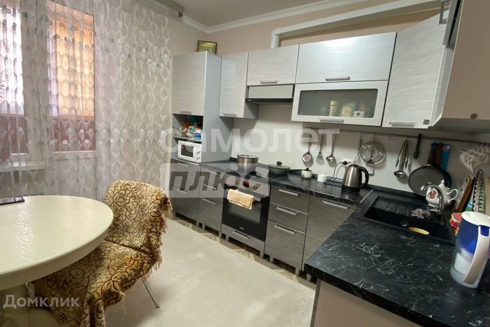 Продаётся 1-комнатная квартира, 43.7 м²