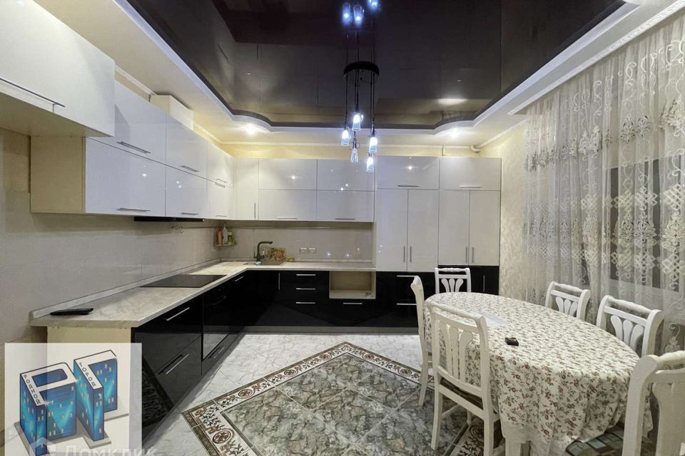 Продаётся 2-комнатная квартира, 93.8 м²