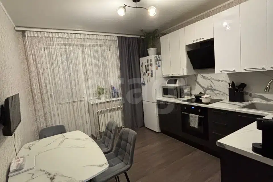 Продаётся 2-комнатная квартира, 65.3 м²