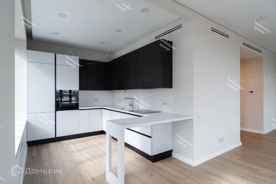 Продаётся 3-комнатная квартира, 112 м²