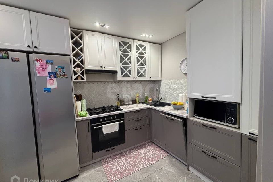 Продаётся 3-комнатная квартира, 57.2 м²