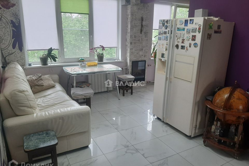 Продаётся 4-комнатная квартира, 74 м²