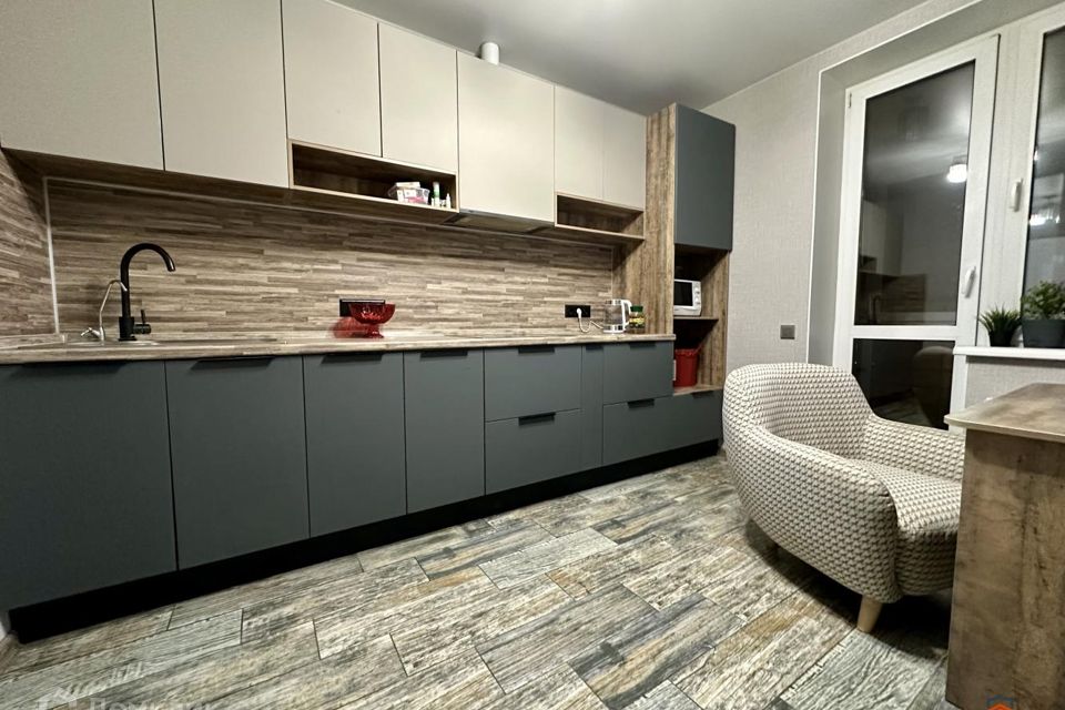 Продаётся 1-комнатная квартира, 43 м²