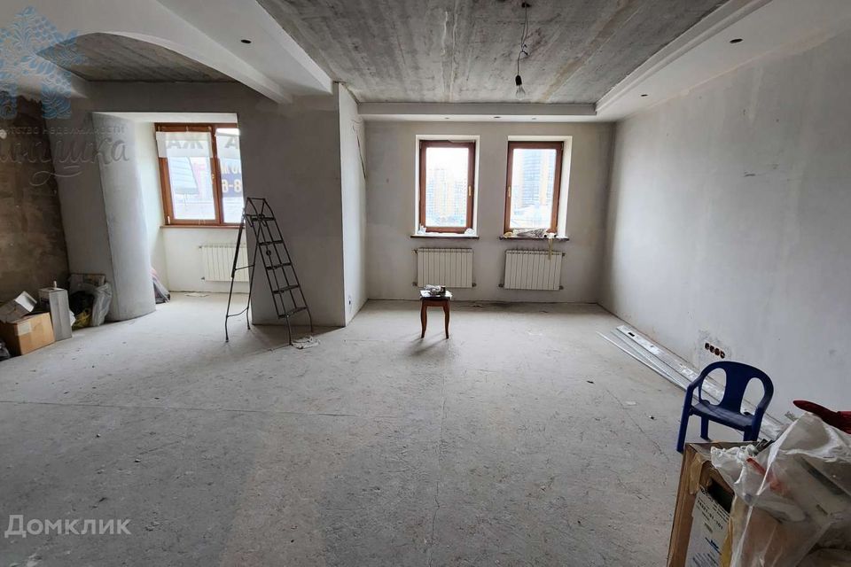 Продаётся 3-комнатная квартира, 150 м²