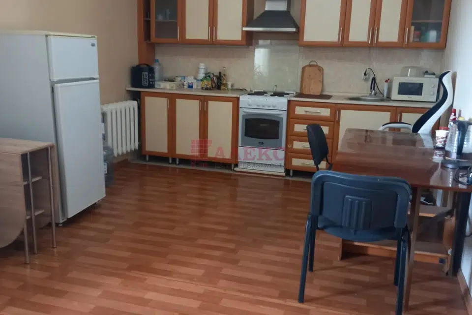 Продаётся 1-комнатная квартира, 62 м²