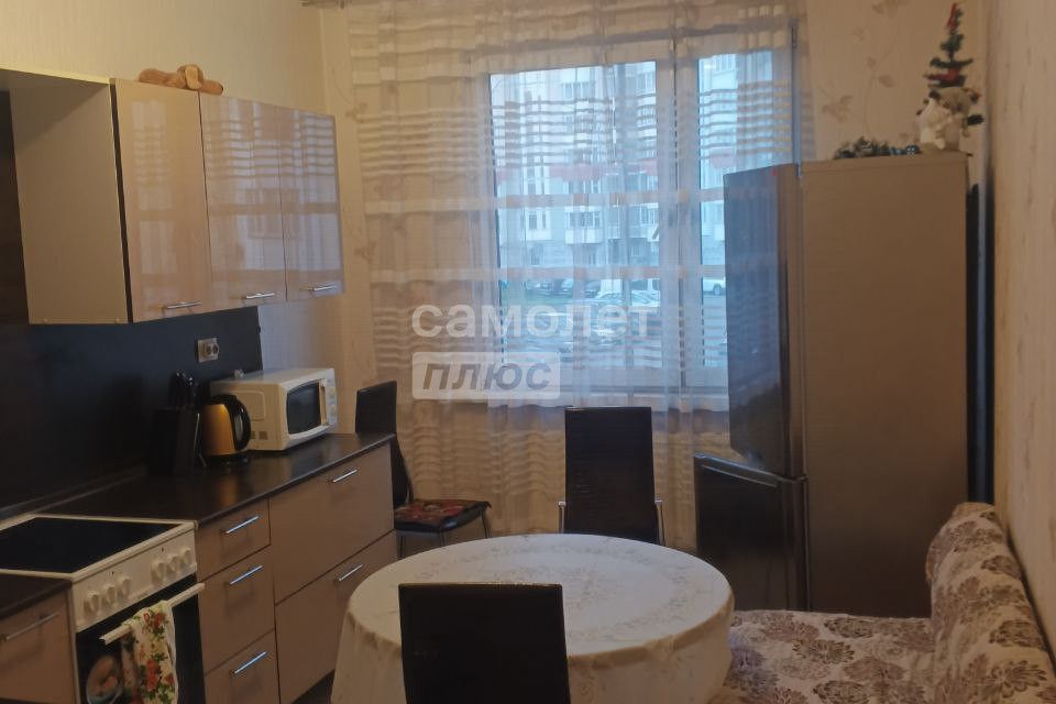 Сдаётся 1-комнатная квартира, 39 м²