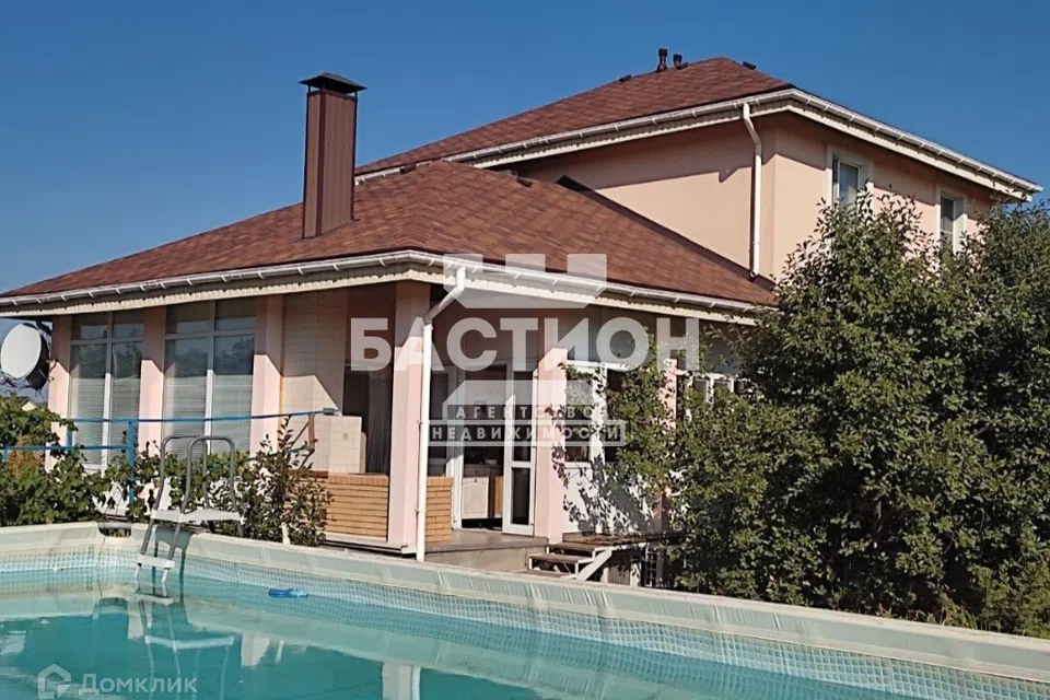 Продаётся 2-этажный дом, 252 м²