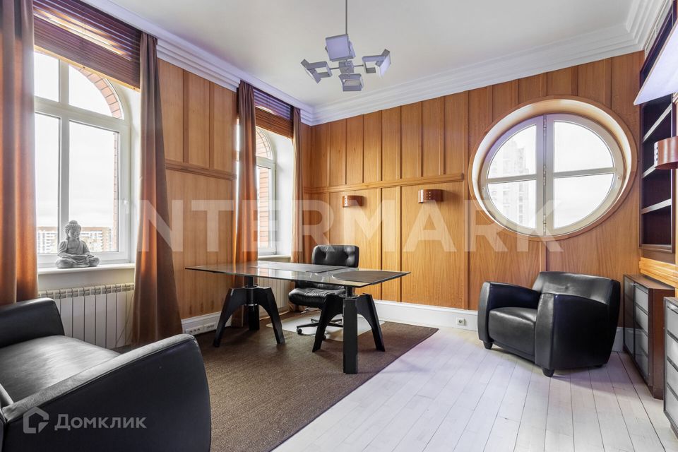 Продаётся 5-комнатная квартира, 175.5 м²