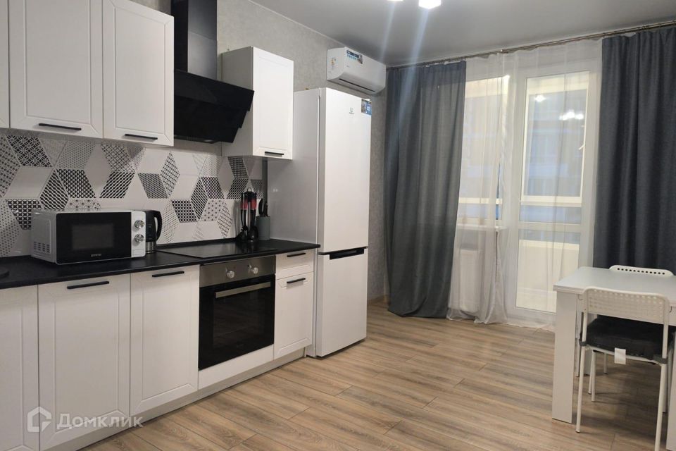 Сдаётся 1-комнатная квартира, 50 м²