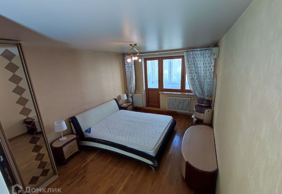 Продаётся 5-комнатная квартира, 186 м²