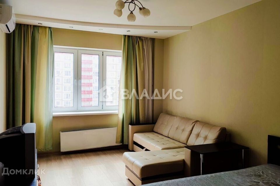 Продаётся 1-комнатная квартира, 42.5 м²