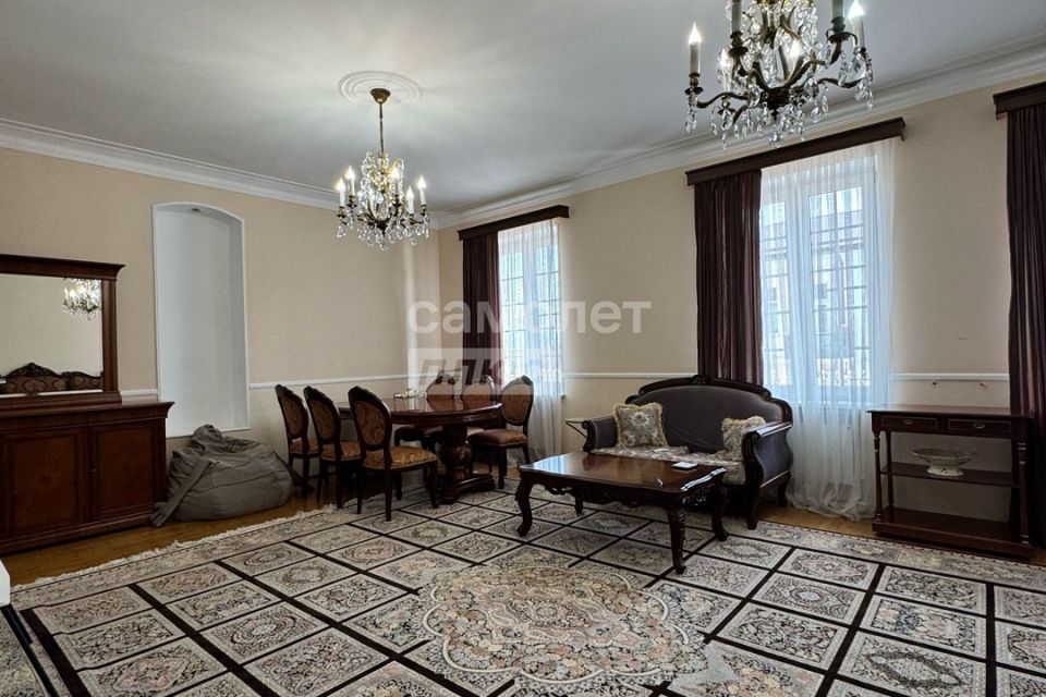 Сдаётся 2-комнатная квартира, 72 м²