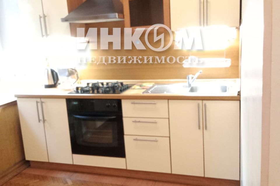 Сдаётся 2-комнатная квартира, 56 м²