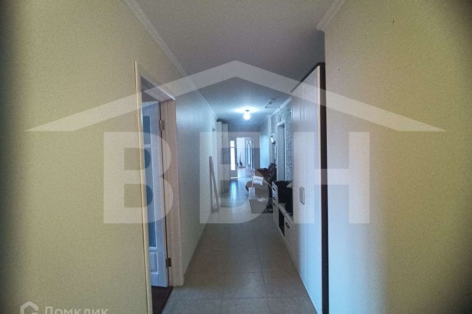Продаётся 3-комнатная квартира, 109 м²