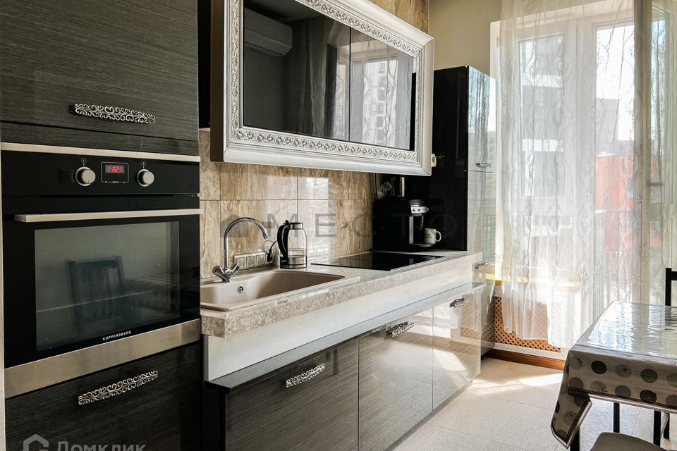 Продаётся 1-комнатная квартира, 37.3 м²