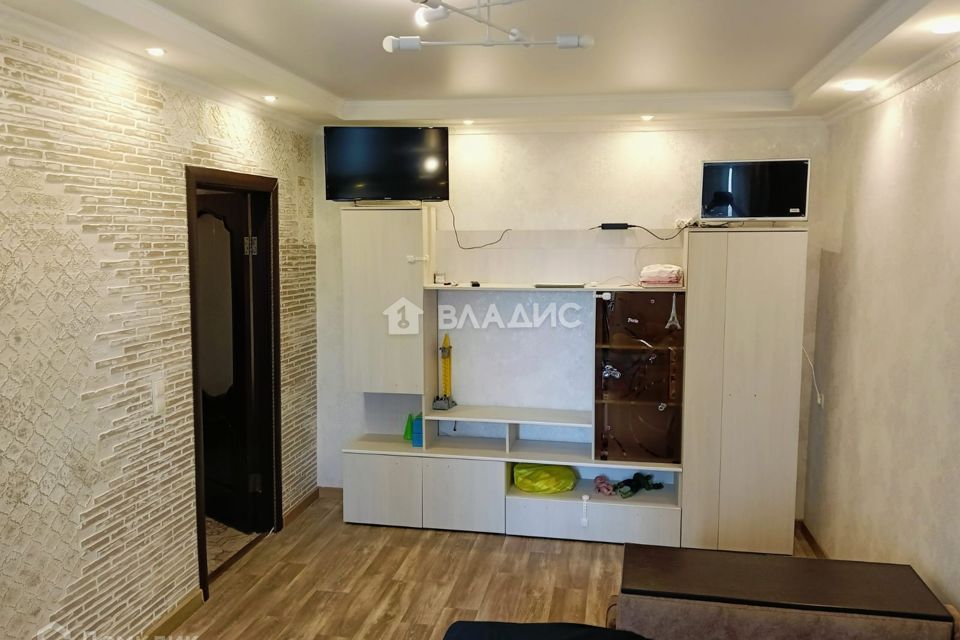 Продаётся 4-комнатная квартира, 77.8 м²