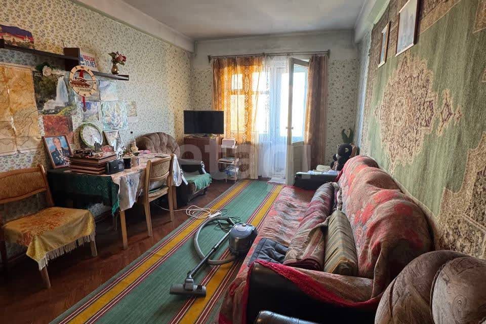 Продаётся 4-комнатная квартира, 75 м²