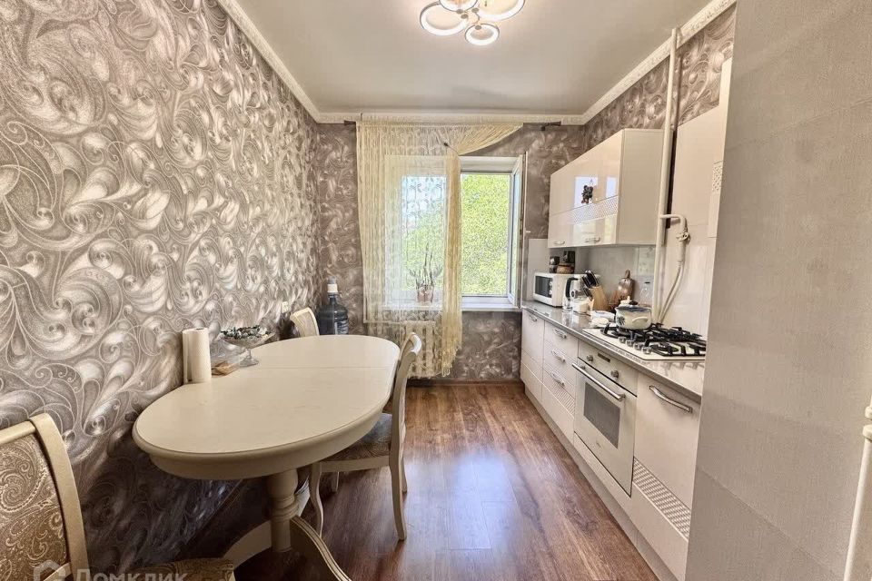 Продаётся 3-комнатная квартира, 61.8 м²
