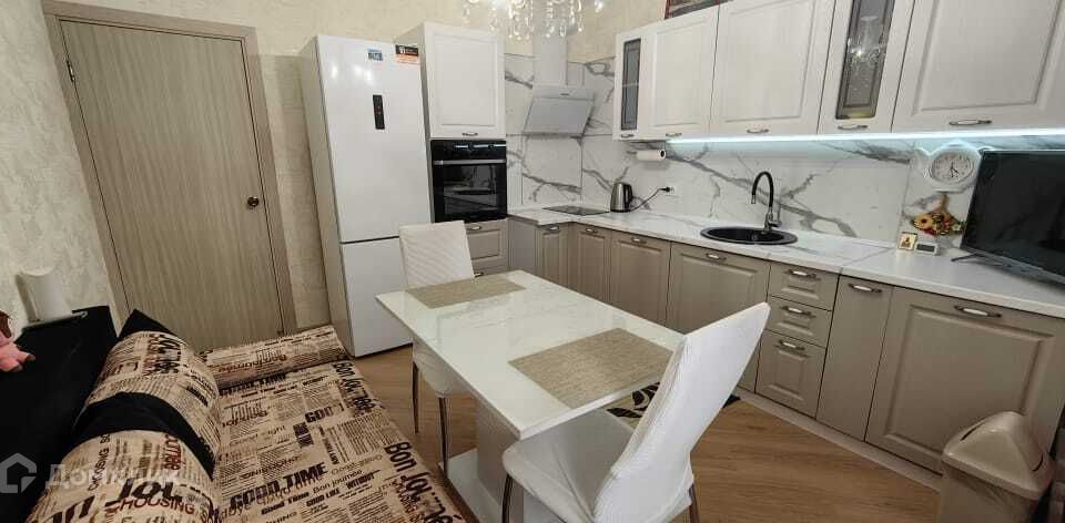 Продаётся 2-комнатная квартира, 65 м²