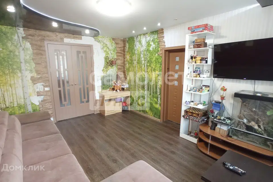 Продаётся 4-комнатная квартира, 81 м²