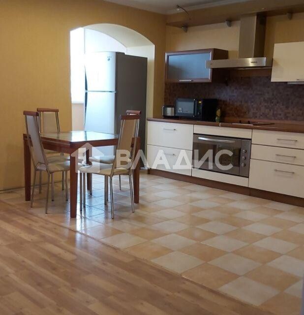 Сдаётся 3-комнатная квартира, 100 м²