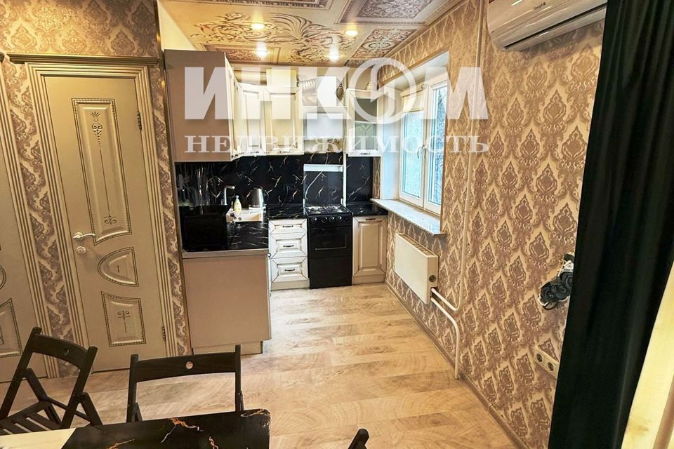 Продаётся 3-комнатная квартира, 57.4 м²