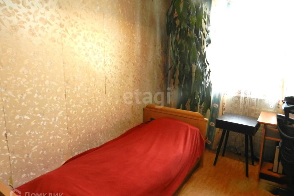 Продаётся 4-комнатная квартира, 81.9 м²