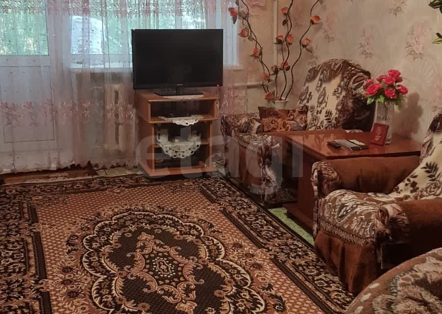 Продаётся 3-комнатная квартира, 50.3 м²