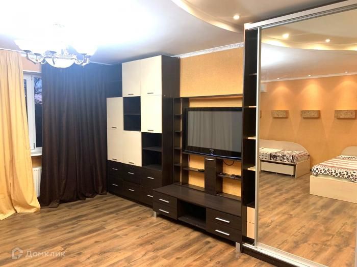 Продаётся 4-комнатная квартира, 100 м²