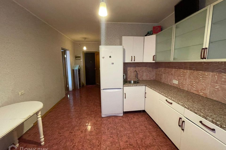 Продаётся 1-комнатная квартира, 38 м²