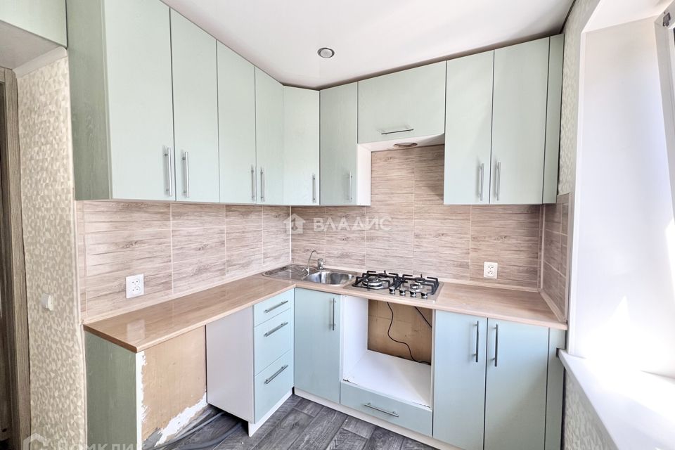 Сдаётся 4-комнатная квартира, 60 м²