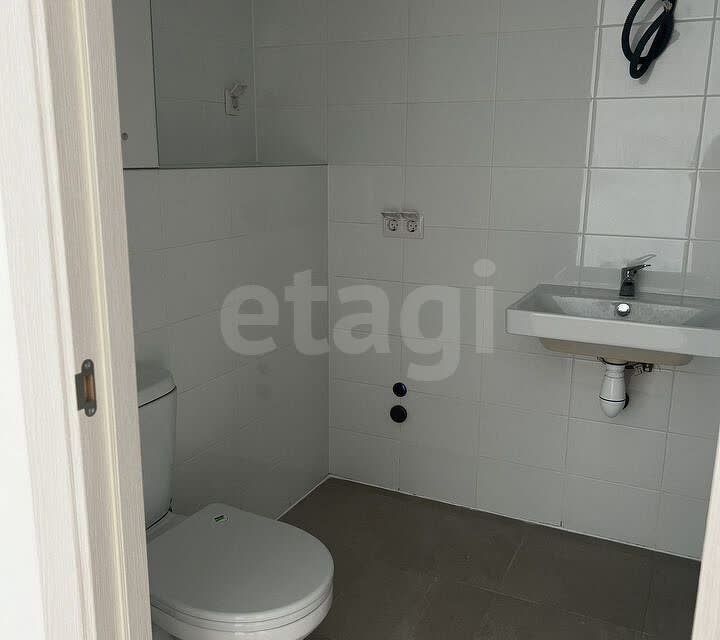 Продаётся 1-комнатная квартира, 38 м²